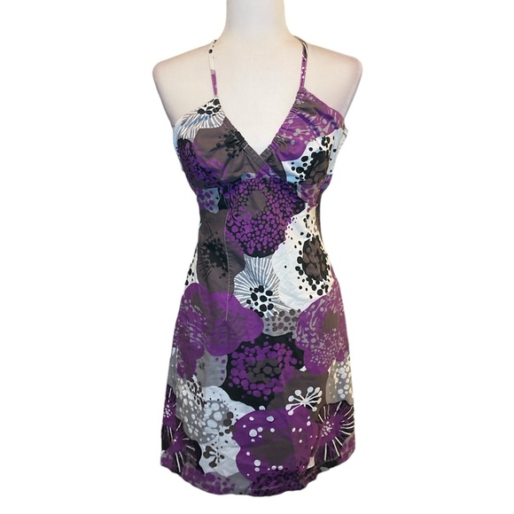 H&M Dresses & Skirts - Floral halter dress